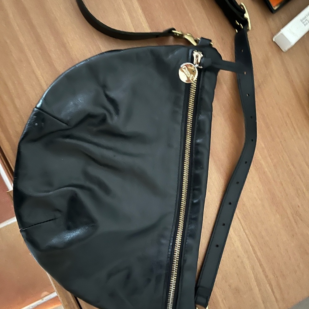 Clare V Grande Fanny - Picture 4 of 5